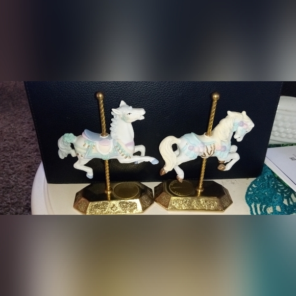 Elegant Pair of Horses Westminster Carousel Collection - Picture 2 of 4